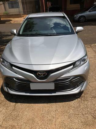 TOYOTA CAMRY 3.5 XLE V6 24V GASOLINA 4P AUTOMÁTICO